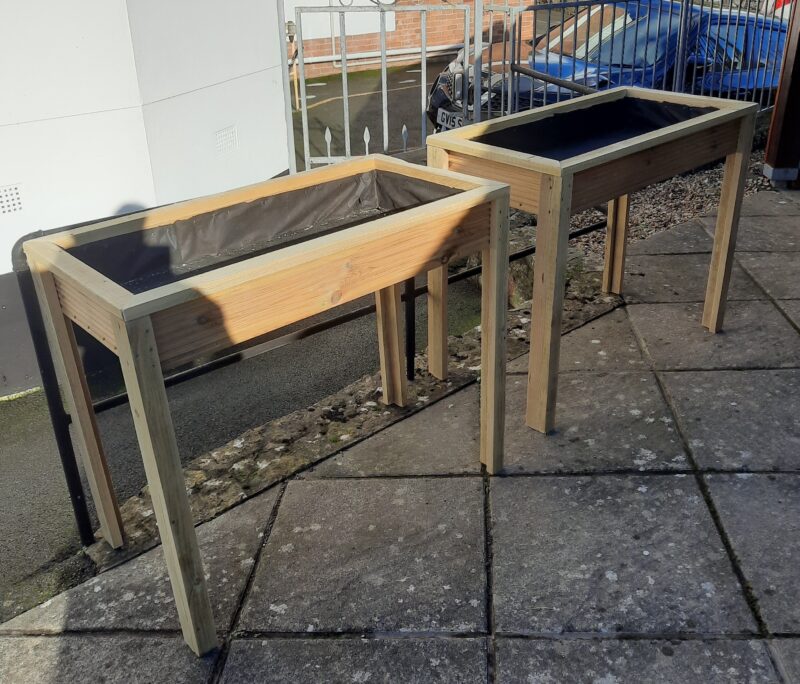 garden-trough-with-wheelchair-access